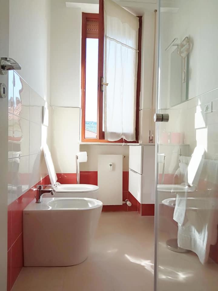 Nonna Pella Appartamenti - Corbezzolo Pietra Ligure Cameră foto